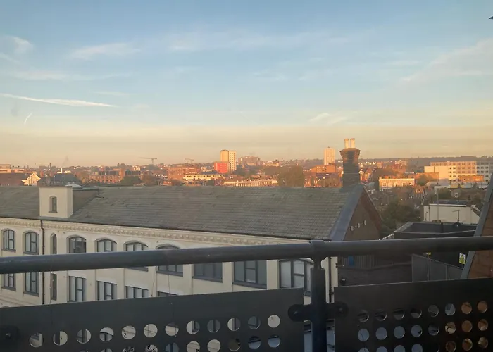 Double Room In London Penthouse